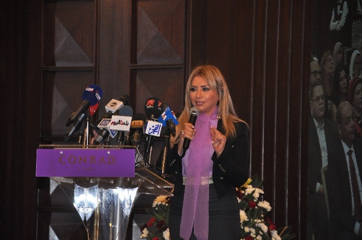 بالصور.. وزيرة الهجرة ونجوم الفن والمشاهير في توقيع "أيام في بيت المحترم" لـ شافكي المنيري بالصور.. وزيرة الهجرة ونجوم الفن والمشاهير في توقيع "أيام في بيت المحترم" لـ شافكي المنيري