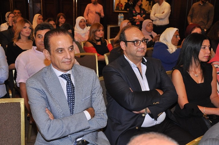 بالصور.. وزيرة الهجرة ونجوم الفن والمشاهير في توقيع "أيام في بيت المحترم" لـ شافكي المنيري بالصور.. وزيرة الهجرة ونجوم الفن والمشاهير في توقيع "أيام في بيت المحترم" لـ شافكي المنيري