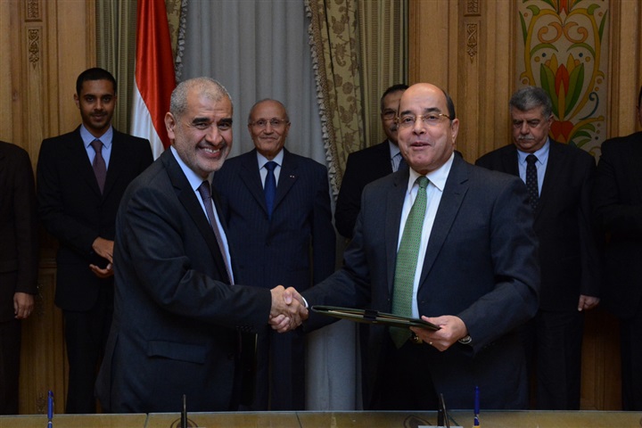 توقيع مذكرة تفاهم بين "الإنتاج الحربي" و"مياسك" الكويتية توقيع مذكرة تفاهم بين "الإنتاج الحربي" و"مياسك" الكويتية