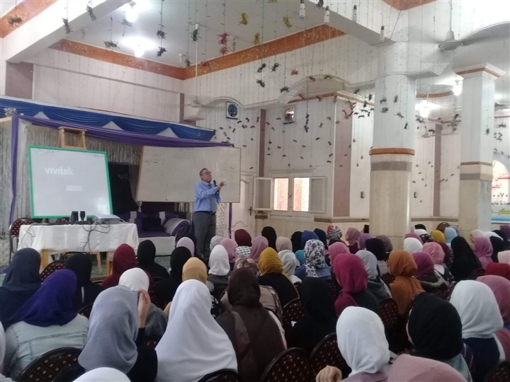 بالصور.. "تعليم كفر الشيخ" تنظم محاضرات مجانية لطلاب الثانوية العامة 