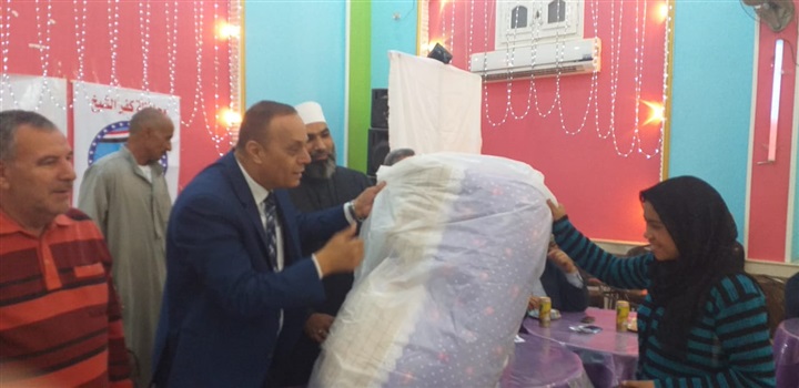 بالصور.. "مستقبل وطن" يوزع 200 لحاف ضمن مبادرة حياة كريمة بكفر الشيخ