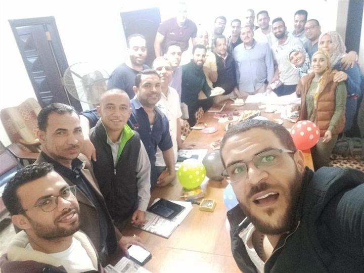 أسرة "صدى العرب" وجريدة السوق العربية تحتفل بعيد ميلاد الزميل عمرو بكير أسرة "صدى العرب" وجريدة السوق العربية تحتفل بعيد ميلاد الزميل عمرو بكير