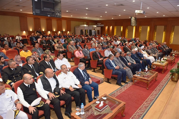 بحضور الشيخين الأزهري والحبيب الجفري.. هيئة قناة السويس تنظم ندوة دينية تثقيفية عن"حب الوطن والعمران"