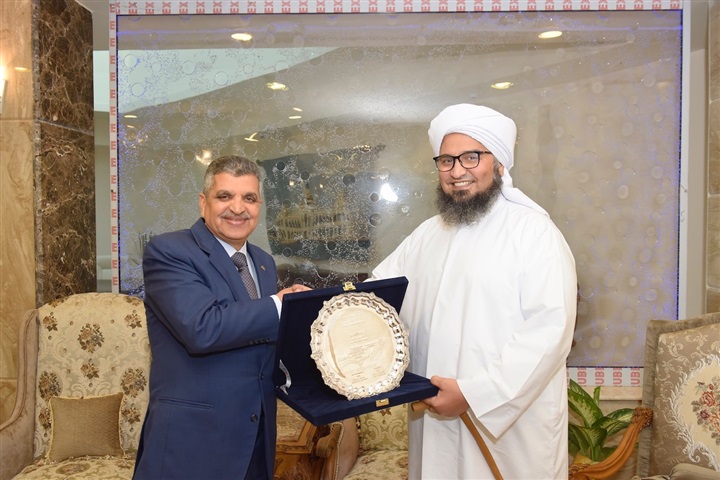 بحضور الشيخين الأزهري والحبيب الجفري.. هيئة قناة السويس تنظم ندوة دينية تثقيفية عن"حب الوطن والعمران"
