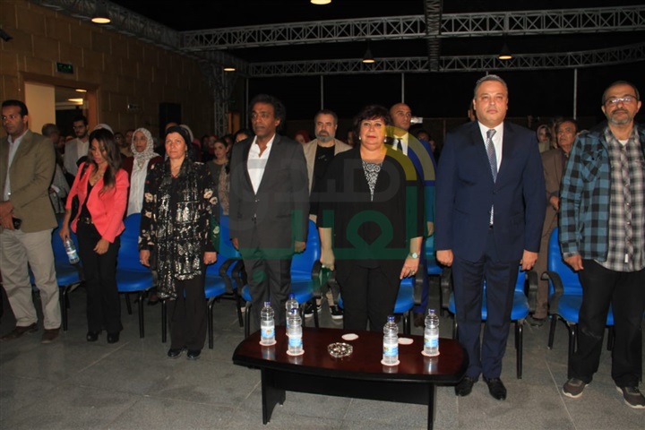 بالصور.. وزيرة الثقافة تحضر حفل تأبين الراحل هيثم أحمد زكى فى قصر السينما بالصور.. وزيرة الثقافة تحضر حفل تأبين الراحل هيثم أحمد زكى فى قصر السينما