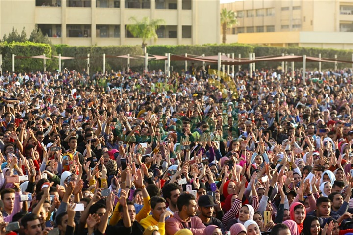 بالصور .. هيثم شاكر يتألق باضخم حفلات الجامعات بحضور تخطي ال ٧٠ الف من طلاب حلوان بالصور .. هيثم شاكر يتألق باضخم حفلات الجامعات بحضور تخطي ال ٧٠ الف من طلاب حلوان
