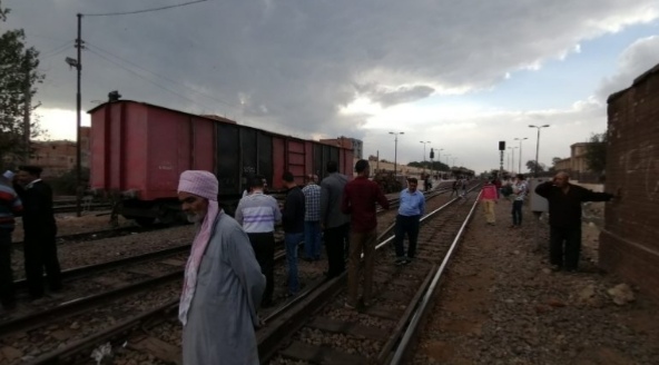 بالصور.. الحماية المدنية تنجح في السيطرة على حريق في عربة قطار بمحطة كفر الزيات بالغربية بالصور.. الحماية المدنية تنجح في السيطرة على حريق في عربة قطار بمحطة كفر الزيات بالغربية