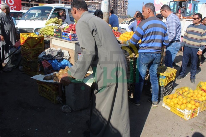بالصور.. محافظ كفر الشيخ يقود حملة مكبرة لازالة الاشغالات بمجمع المواقف في أول يوم عمل