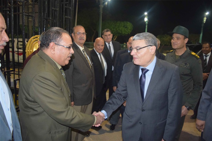 بالصور.. محافظ المنيا الجديد يصل الديوان العام لبدء مهام عمله رسميًا