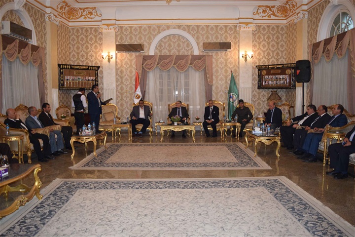 بالصور.. محافظ المنيا الجديد يصل الديوان العام لبدء مهام عمله رسميًا