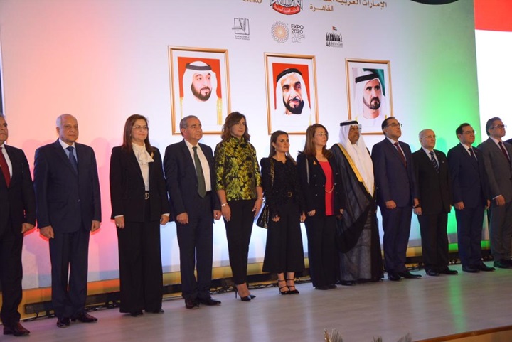 شاهد بالصور.. رئيس الوزراء وكبار رجال الدولة يشاركون حفل العيد الوطني للأمارات شاهد بالصور.. رئيس الوزراء وكبار رجال الدولة يشاركون حفل العيد الوطني للأمارات