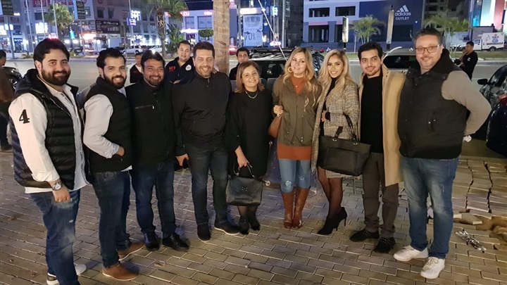 شاهد.. بحضور نخبة من النجوم إحتفالية ضخمة بعيد ميلاد الكابو حميد الشاعري شاهد.. بحضور نخبة من النجوم إحتفالية ضخمة بعيد ميلاد الكابو حميد الشاعري