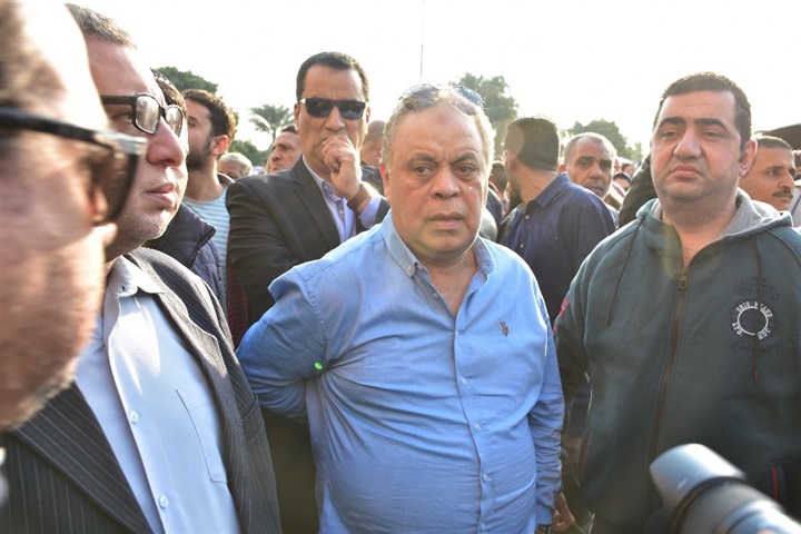 تشييع جثمان شعبان عبد الرحيم ومحمد خيري تشييع جثمان شعبان عبد الرحيم ومحمد خيري