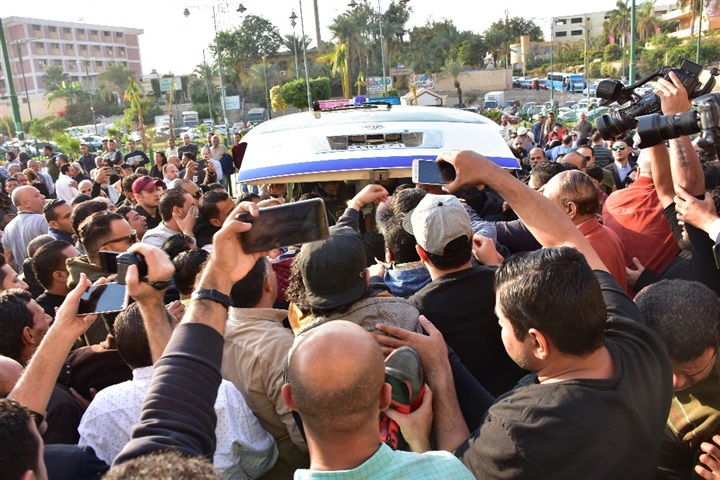 تشييع جثمان شعبان عبد الرحيم ومحمد خيري تشييع جثمان شعبان عبد الرحيم ومحمد خيري