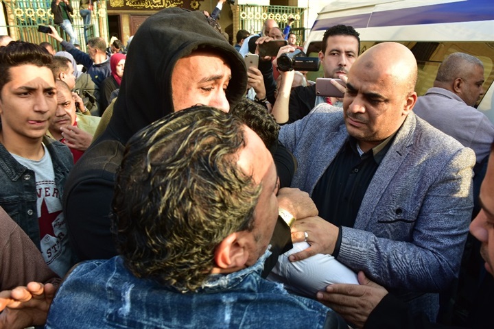 تشييع جثمان شعبان عبد الرحيم ومحمد خيري تشييع جثمان شعبان عبد الرحيم ومحمد خيري