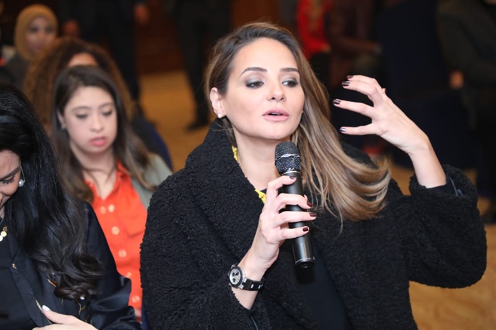 وزيرة التضامن وعدد من مشاهير الفن والإعلام يحتفلون مع هشام سليمان بتوقيع كتابه وزيرة التضامن وعدد من مشاهير الفن والإعلام يحتفلون مع هشام سليمان بتوقيع كتابه