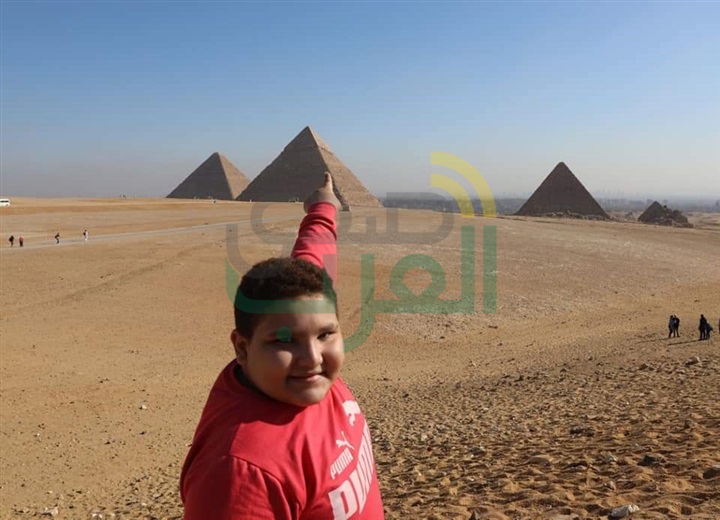 وزارة الآثار تدعو الطفل علي صبرة وعائلته لجولة إرشادية في 3 مواقع