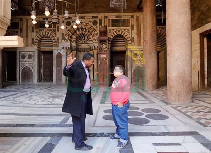 وزارة الآثار تدعو الطفل علي صبرة وعائلته لجولة إرشادية في 3 مواقع