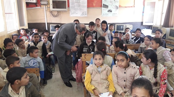 بالصور.. محافظ كفر الشيخ يتفقد عدد من المدارس والمنشأت الخدمية بقرية إسحاقة 