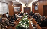 محافظ بورسعيد يلتقى ممثلى اتحاد عمال المحافظه ويؤكد على دور النقابات فى دفع مسيرة التنميه 