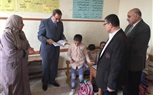 محافظ كفر الشيخ يكرم مديري إدارة ومدرسة ومعلمتين بالرياض