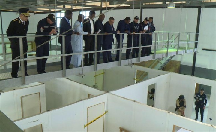 أكاديمية الشرطة والمعهد القومى لتدريب القوات الخاصة يستقبلان وزير الدفاع بجمهورية تشاد والوفد المرافق له