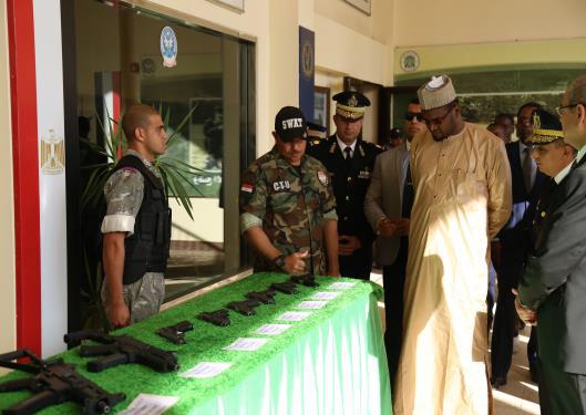 أكاديمية الشرطة والمعهد القومى لتدريب القوات الخاصة يستقبلان وزير الدفاع بجمهورية تشاد والوفد المرافق له