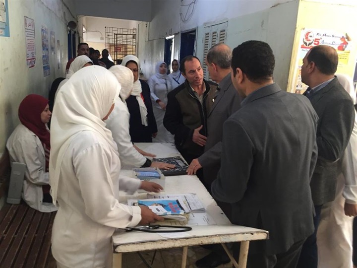 محافظ كفر الشيخ يتفقد الأعمال الإنشائية لمستشفى بيلا المركزي ويطمئن على المرضي بالحميات