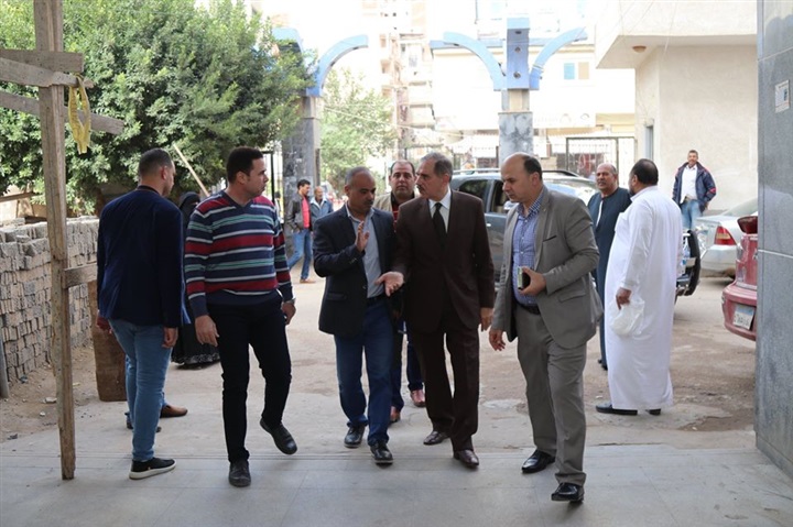 بالصور.. محافظ كفر الشيخ يزور الطفلة " شروق وعبدالله" ضحايا التعذيب.. ويكلف بإيداعهما دار رعاية الطفل