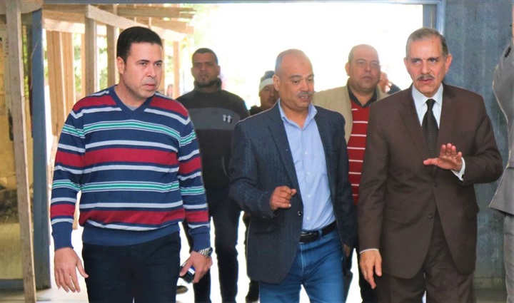بالصور.. محافظ كفر الشيخ يزور الطفلة " شروق وعبدالله" ضحايا التعذيب.. ويكلف بإيداعهما دار رعاية الطفل