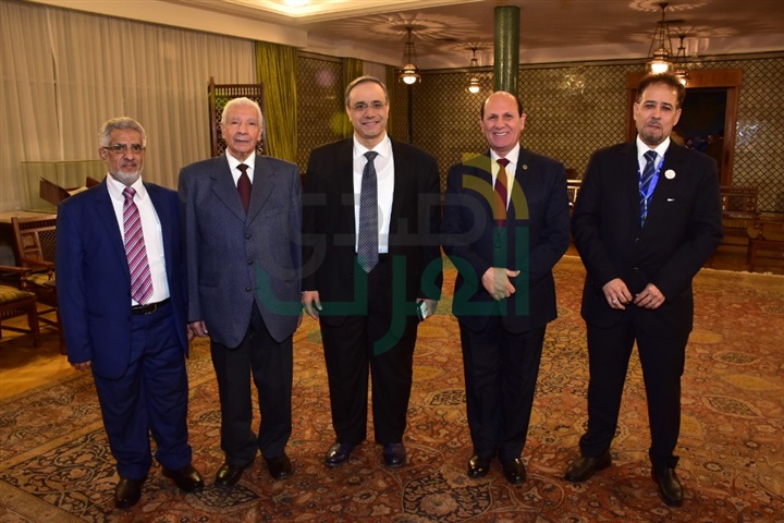 توقيع بروتكول تعاون بين المركز العربي للوعي بالقانون واتحاد الجامعات العربية
