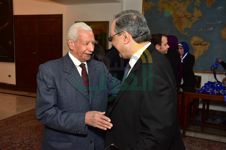 وزير العدل الأسبق: مواجهة التزييف لاتقتصر على التشريع فقط