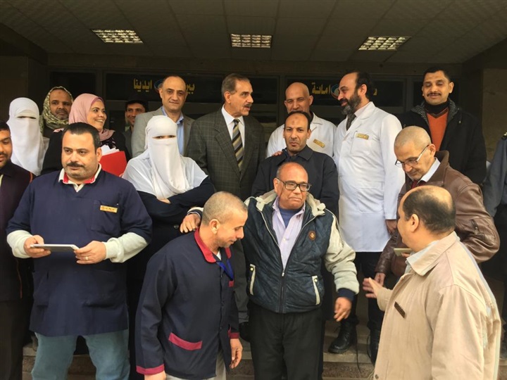بالصور.. محافظ كفر الشيخ يطمئن علي مستوي الخدمات بمستشفي العبور