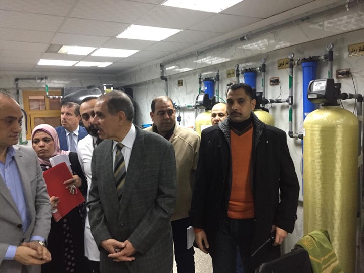 بالصور.. محافظ كفر الشيخ يطمئن علي مستوي الخدمات بمستشفي العبور