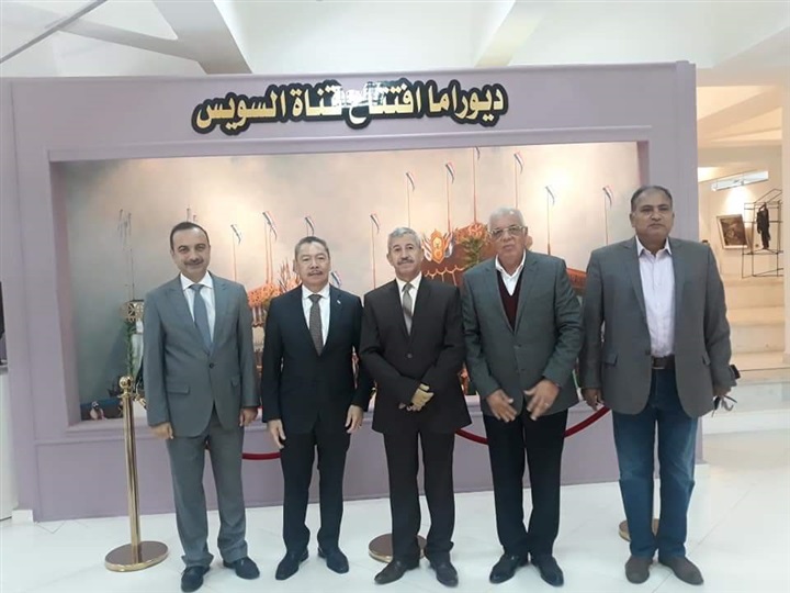 إليخاندرو ميندوزا سفير دولة بنما بالقاهرة يتفقد ديوان عام محافظة بورسعيد ومتحف النصر الحديث 
