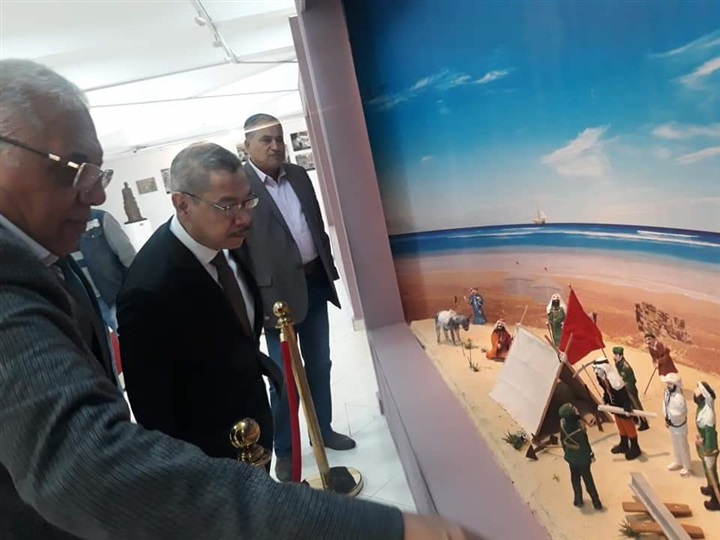 إليخاندرو ميندوزا سفير دولة بنما بالقاهرة يتفقد ديوان عام محافظة بورسعيد ومتحف النصر الحديث 