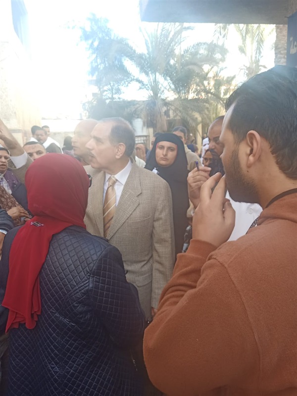 محافظ كفر الشيخ يقرر تكريم طبيب وممرضة بمستشفي سيدي سالم
