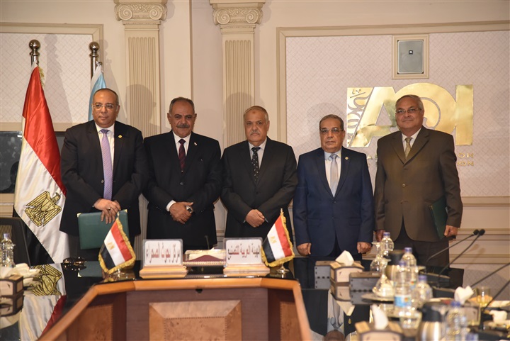 الهيئة العربية للتصنيع توقع بروتوكول تعاون مع مركز بحوث الصحراء لتعميق التصنيع المحلي لوحدات أغشية معالجة وتحلية المياه 