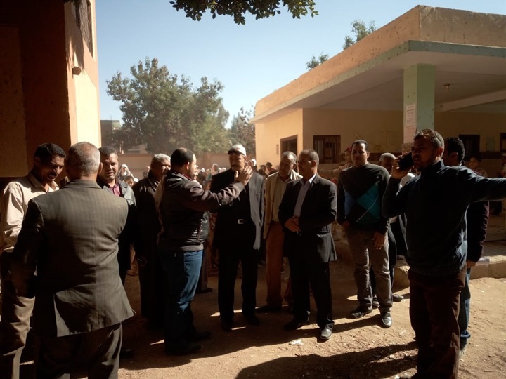 بالصور.. رئيس مدينة البدارى يتابع استعدادات مدرسة "أم المؤمنين" لإستقبال العرض المسرحي "ولاد البلد" السبت القادم بالصور.. رئيس مدينة البدارى يتابع استعدادات مدرسة "أم المؤمنين" لإستقبال العرض المسرحي "ولاد البلد" السبت القادم