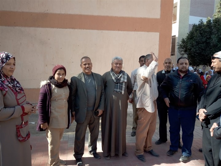 بالصور.. رئيس مدينة البدارى يتابع استعدادات مدرسة "أم المؤمنين" لإستقبال العرض المسرحي "ولاد البلد" السبت القادم بالصور.. رئيس مدينة البدارى يتابع استعدادات مدرسة "أم المؤمنين" لإستقبال العرض المسرحي "ولاد البلد" السبت القادم