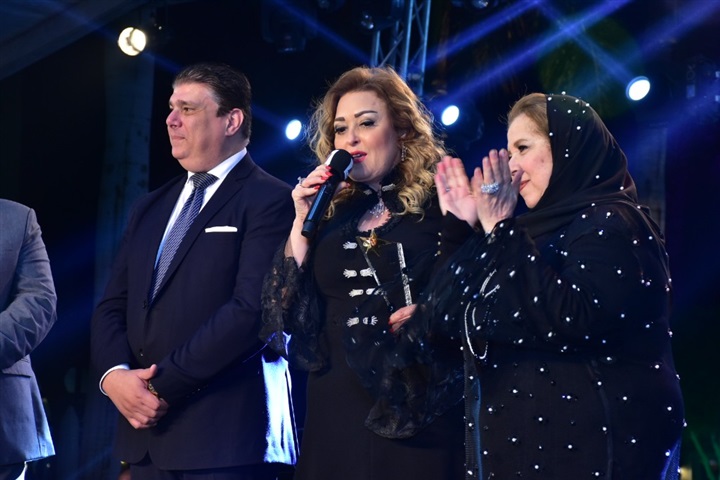 تكريم نجوم الفن فى حفل الهيئة الوطنية للإعلام وعرض فيلمًا تسجيليًا عن الراحلون تكريم نجوم الفن فى حفل الهيئة الوطنية للإعلام وعرض فيلمًا تسجيليًا عن الراحلون