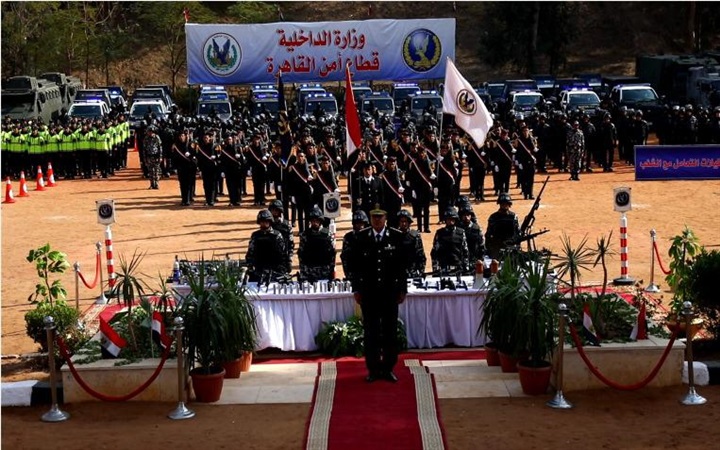 الداخليه: انتشار أمنى مُكثف لتأمين إحتفالات عيد الميلاد المجيد ورأس السنة الميلادية الداخليه: انتشار أمنى مُكثف لتأمين إحتفالات عيد الميلاد المجيد ورأس السنة الميلادية