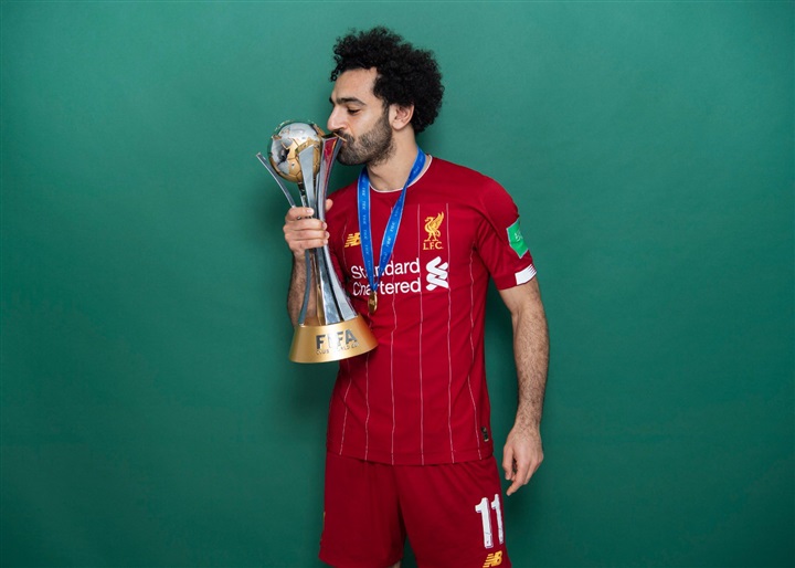 شاهد.. محمد صلاح فى جلسة تصوير حاملا كأس العالم للأندية شاهد.. محمد صلاح فى جلسة تصوير حاملا كأس العالم للأندية