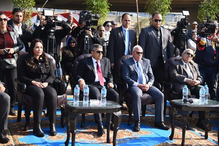 محافظ بورسعيد ورئيس هيئة قناة السويس يفتتحان الممشى السياحي الجديد في بورسعيد