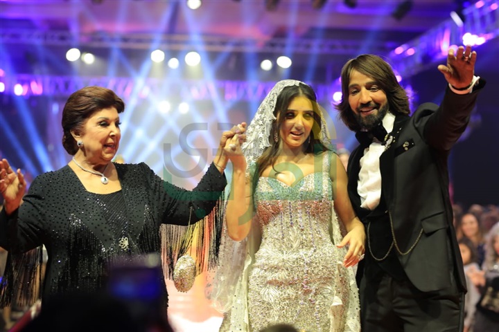 بالصور .. مي عمر تتألق بأغلى فستان زفاف في العالم قيمته ١٥ مليون دولار بالصور .. مي عمر تتألق بأغلى فستان زفاف في العالم قيمته ١٥ مليون دولار