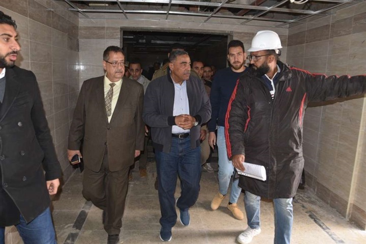 محافظ مطروح يبحث مطالب "سيدي براني" خلال جولة تفقدية بالمدينة