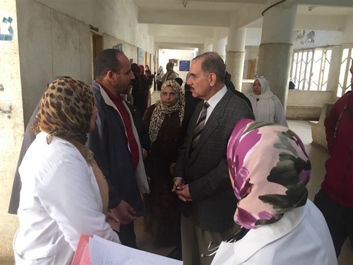 بالصور.. محافظ كفر الشيخ يقرر تكريم معلمة وطالب بمدرسة النور للمكفوفين ويكلف بإعادة بناء المدرسة