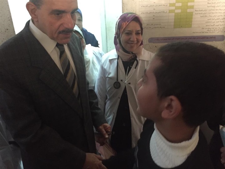 بالصور.. محافظ كفر الشيخ يقرر تكريم معلمة وطالب بمدرسة النور للمكفوفين ويكلف بإعادة بناء المدرسة