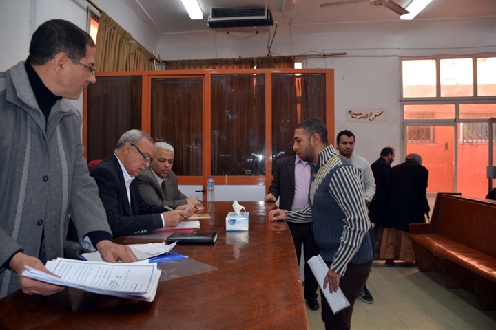 محافظ القليوبية يعقد أول لقاءًا جماهيريًا بالمواطنين لبحث مشاكلهم