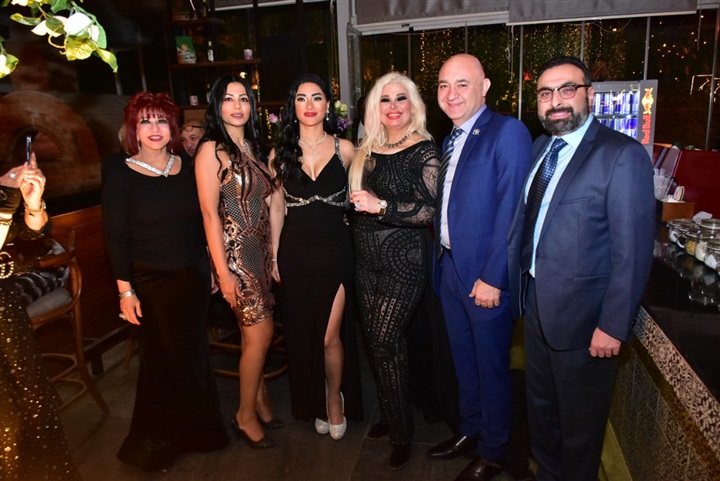 بالصور.. صفوة المجتمع يحتفلون بخطوبة نجل سيدة الأعمال "ليلى شتا" بالصور.. صفوة المجتمع يحتفلون بخطوبة نجل سيدة الأعمال "ليلى شتا"
